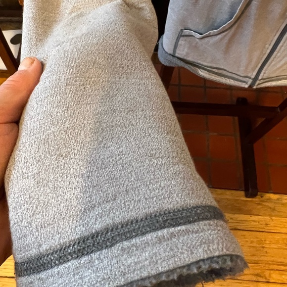 The North Face reversible isolated zipper hoodie in perfect condition size M - Picture 3 of 6